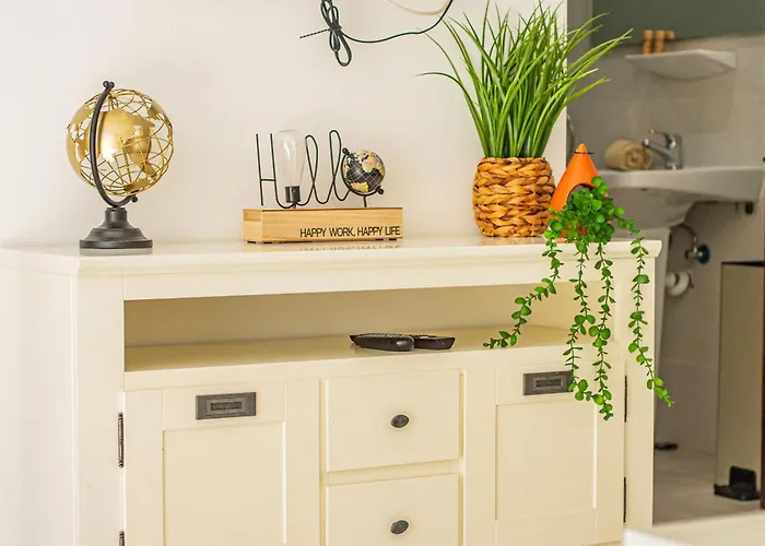 Catrina - Plusholidays *