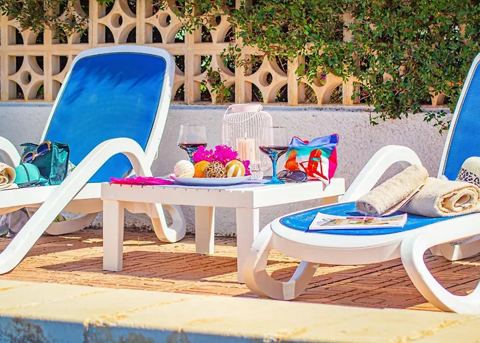 Catrina - Plusholidays *