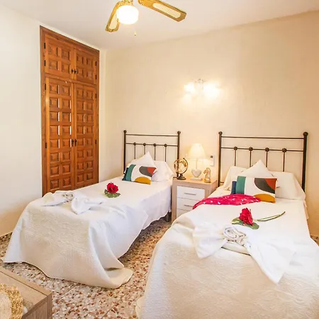 Вилла Catrina - Plusholidays Ifach