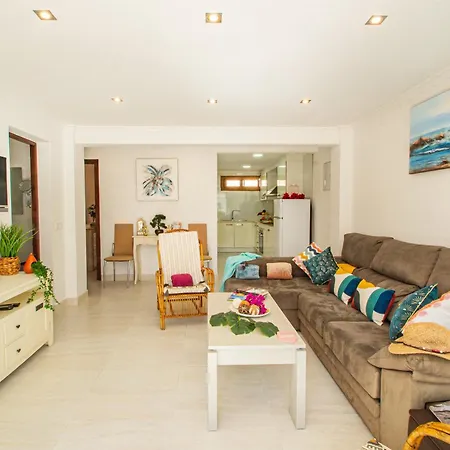 Catrina - Plusholidays * Ifach