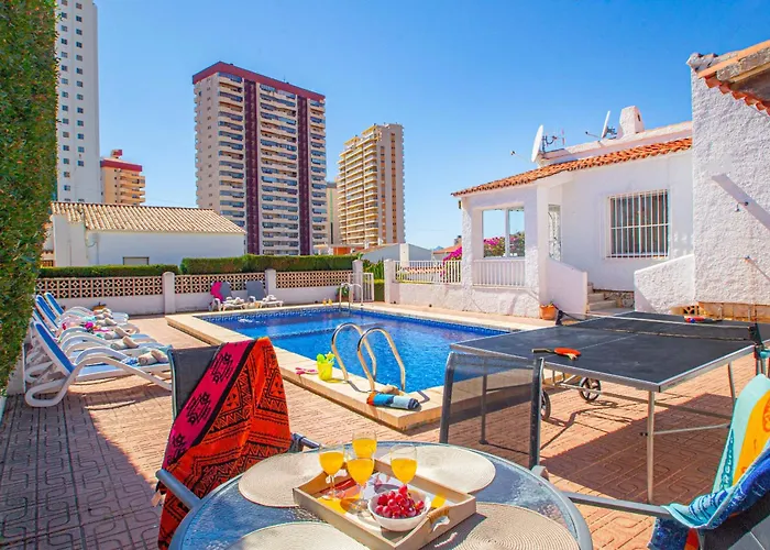 Catrina - Plusholidays * Ifach