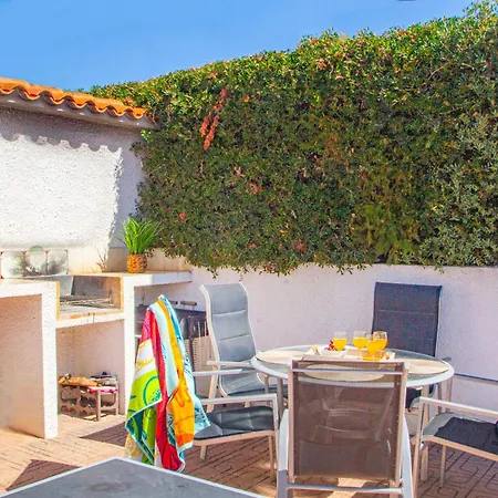 Catrina - Plusholidays