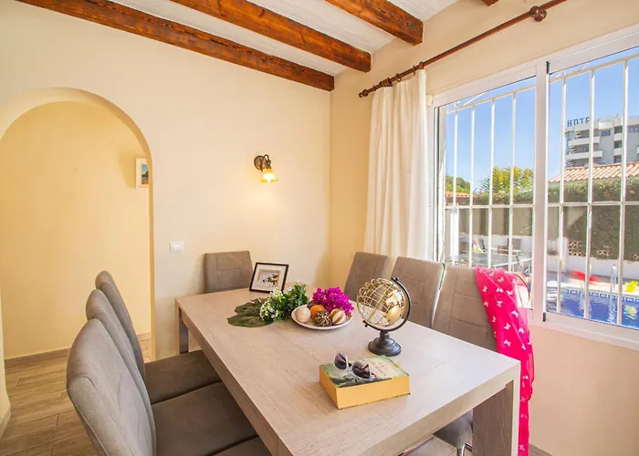 Villa Catrina - Plusholidays *